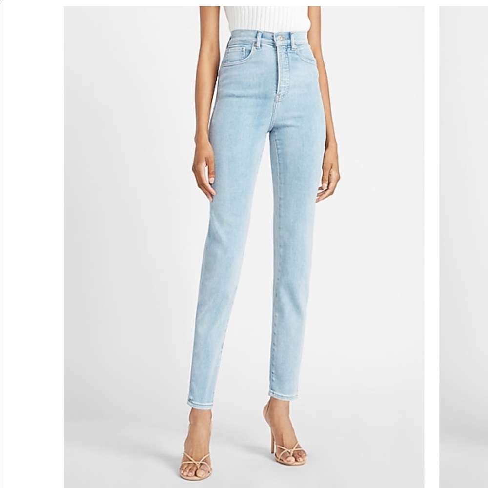 Super High Waisted Light Wash Straight Jeans